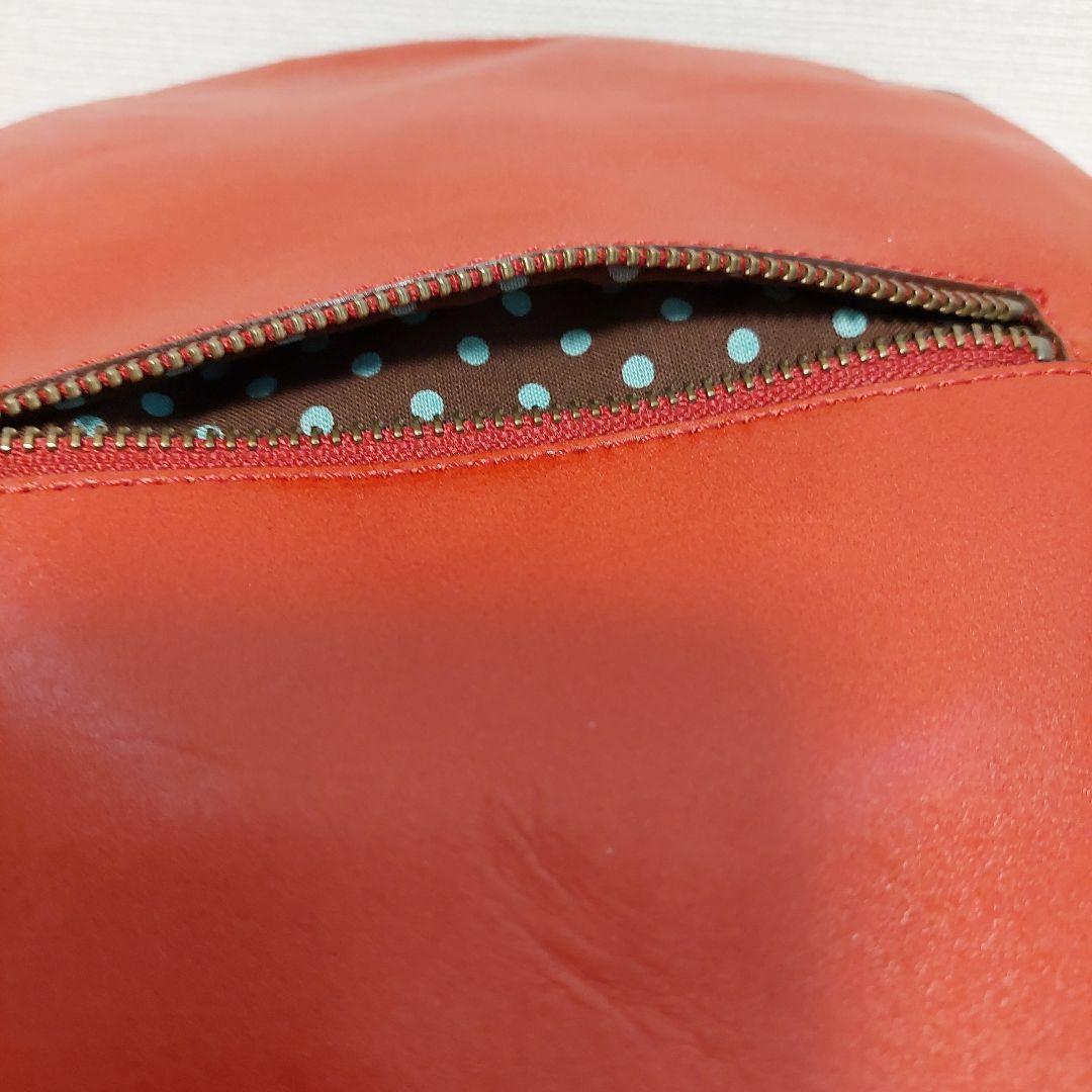 未使用 国産メーカーda--na 赤い円形レザー ハンドバッグ