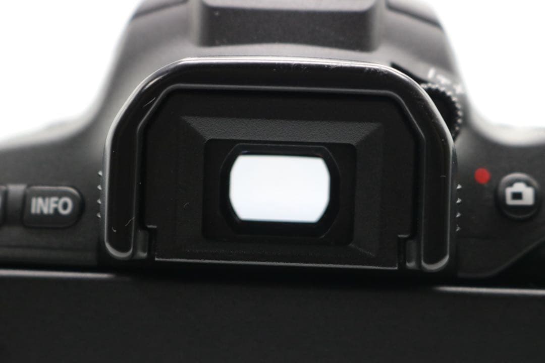 美品 【Canon EOS Kiss X9 ダブルレンズセット】 Wi-Fi搭載