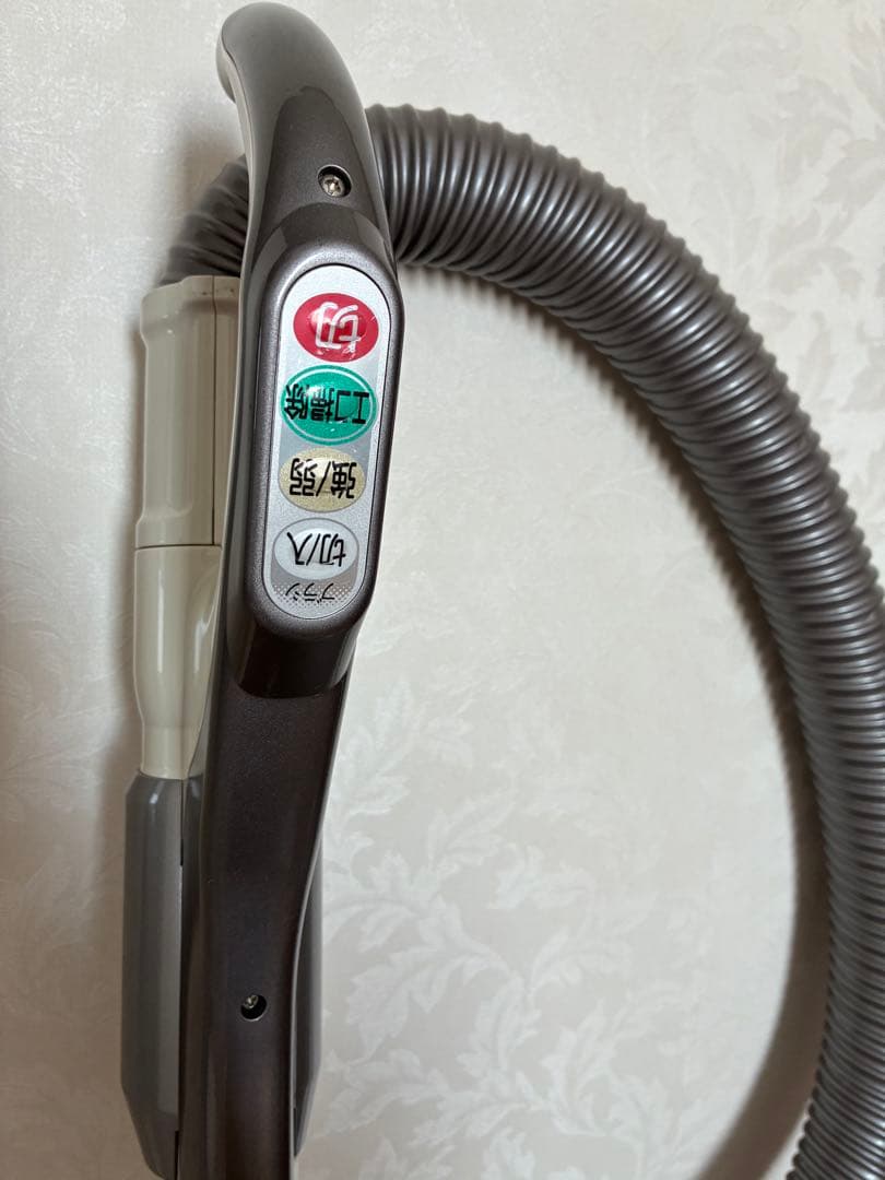 SHARP シャープ　サイクロン掃除機 EC-VX210 シルバー