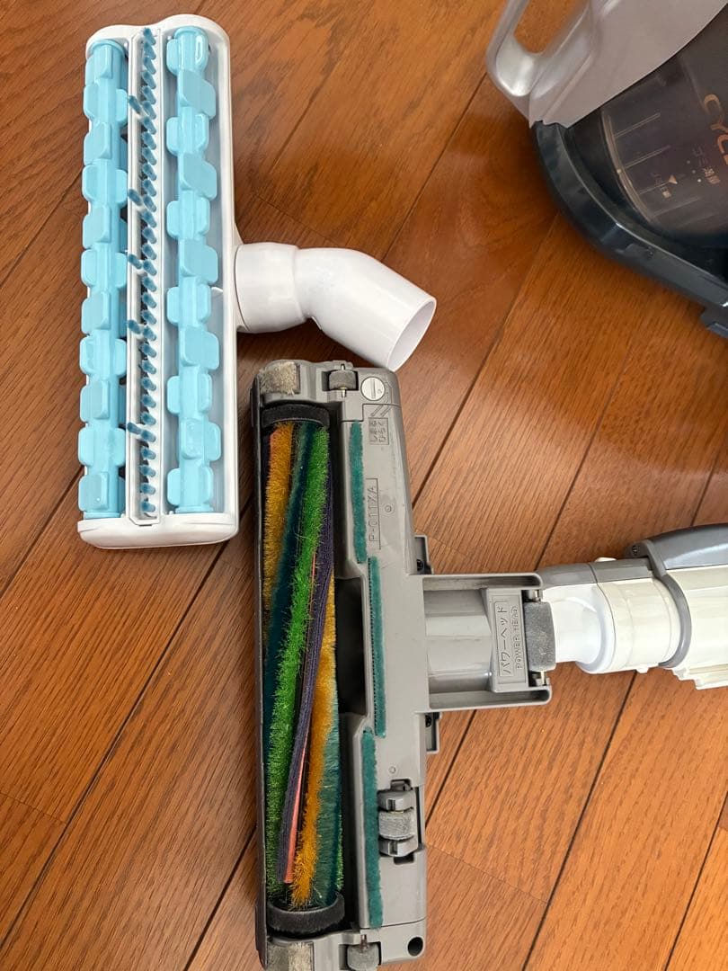 SHARP シャープ　サイクロン掃除機 EC-VX210 シルバー