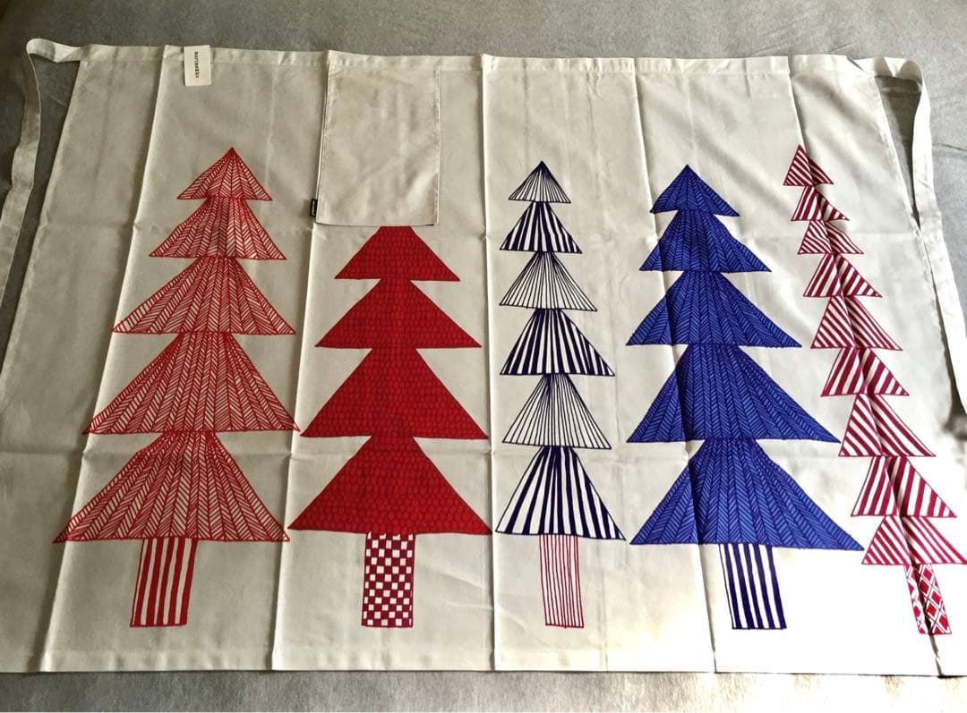 マリメッコ エプロン クーシコッサ★もみの木柄