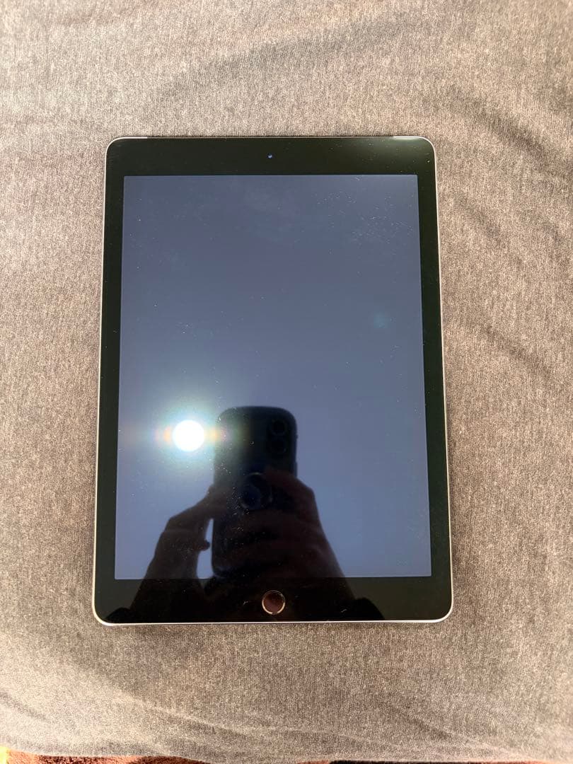 Apple iPad iPad Air2 本体 シルバー