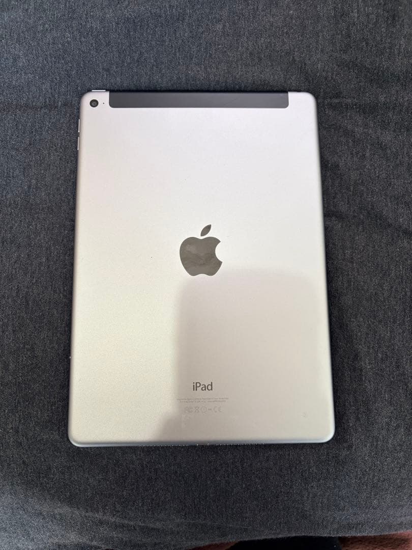 Apple iPad iPad Air2 本体 シルバー