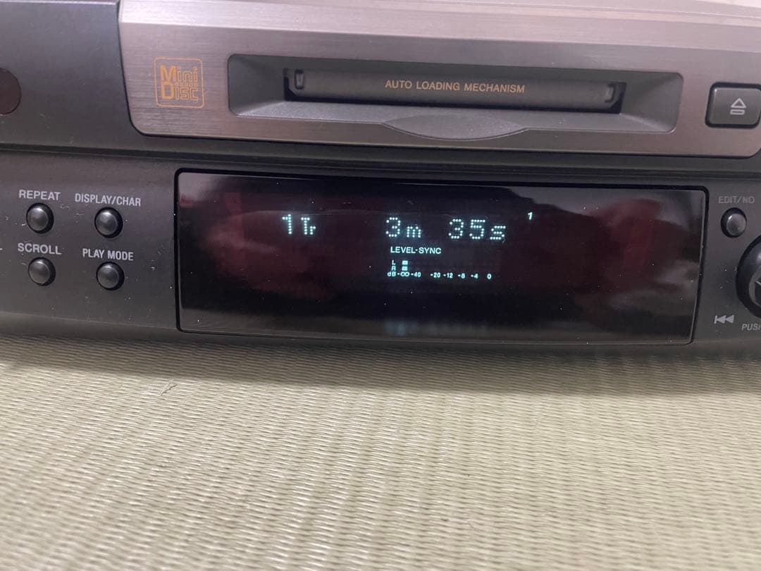 SONY コンパクトMDデッキ　MDプレイヤー　MDS-S38　即日発送！