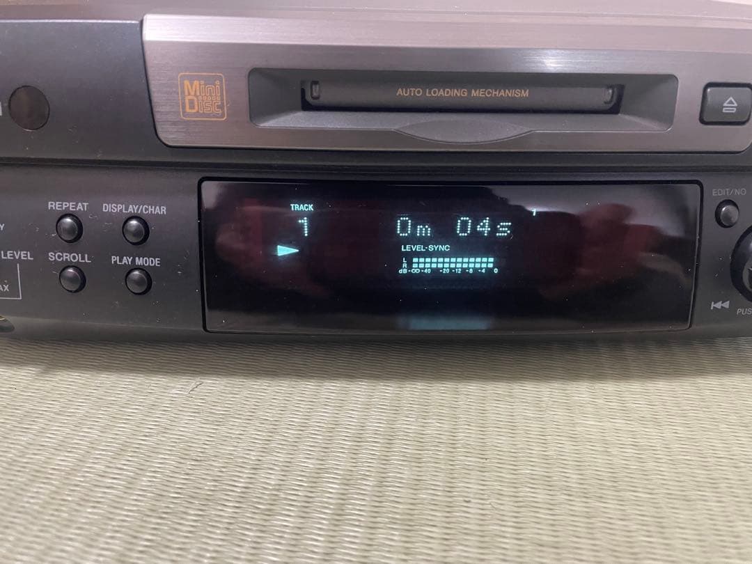 SONY コンパクトMDデッキ　MDプレイヤー　MDS-S38　即日発送！