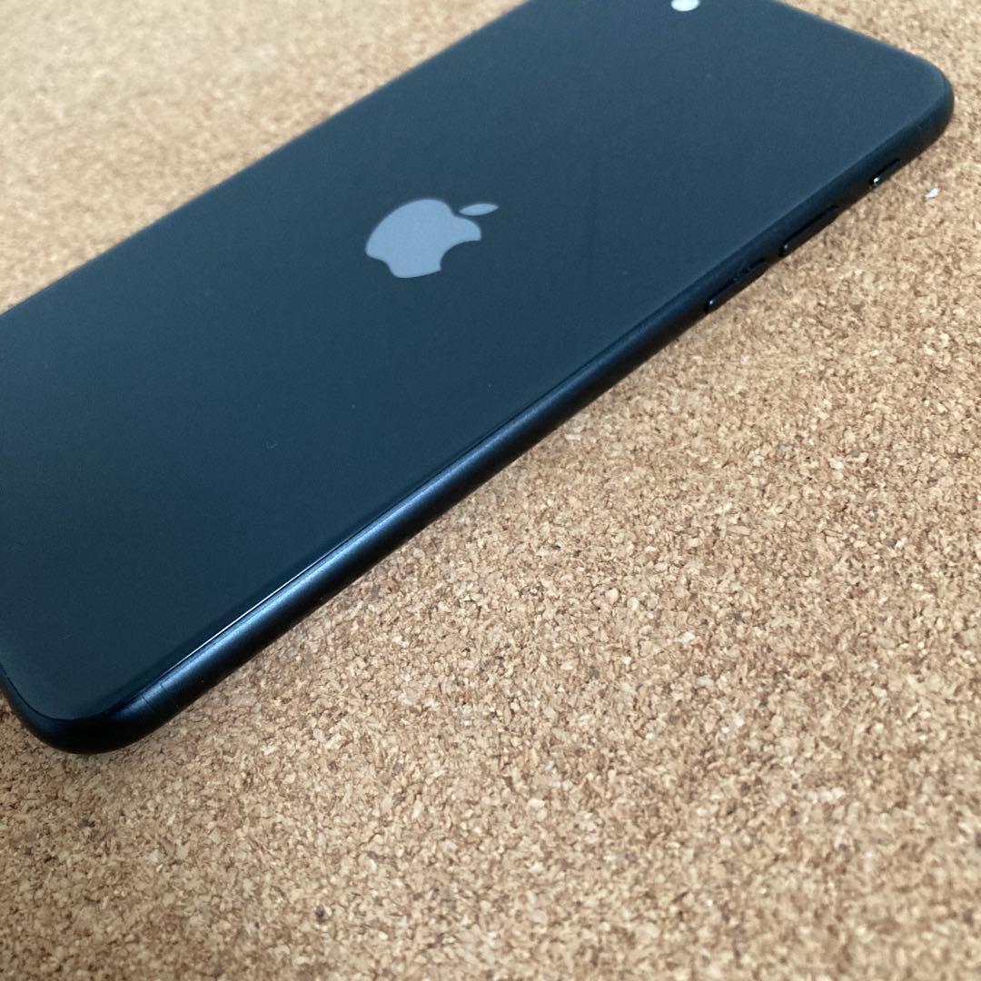 4142【早い者勝ち】電池新品☆iPhoneSE2 64GB SIMフリー☆