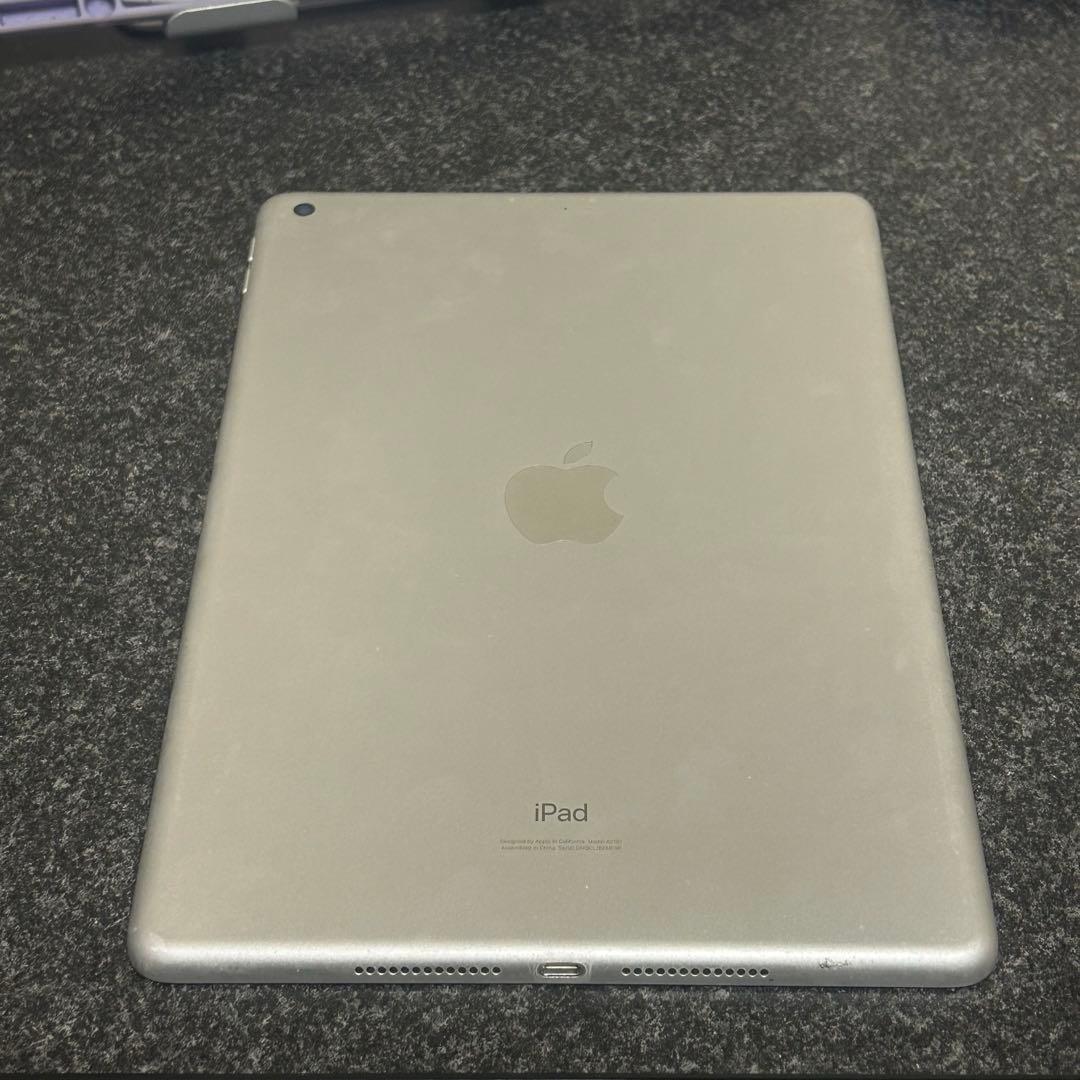 Apple iPad (第7世代) WiFiモデル シルバー 128GB