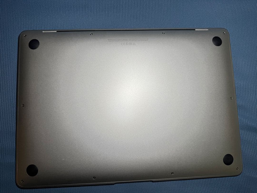 MacBook Air (M1, 2020) 256GB 中古　美品