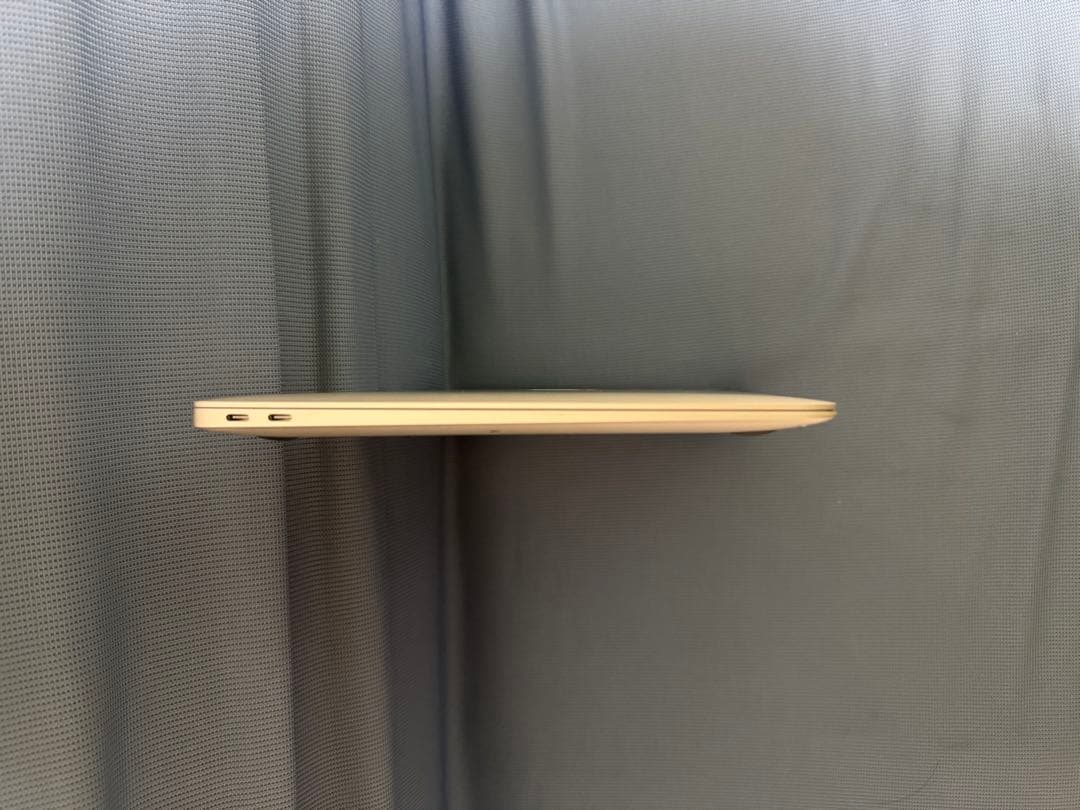 MacBook Air (M1, 2020) 256GB 中古　美品