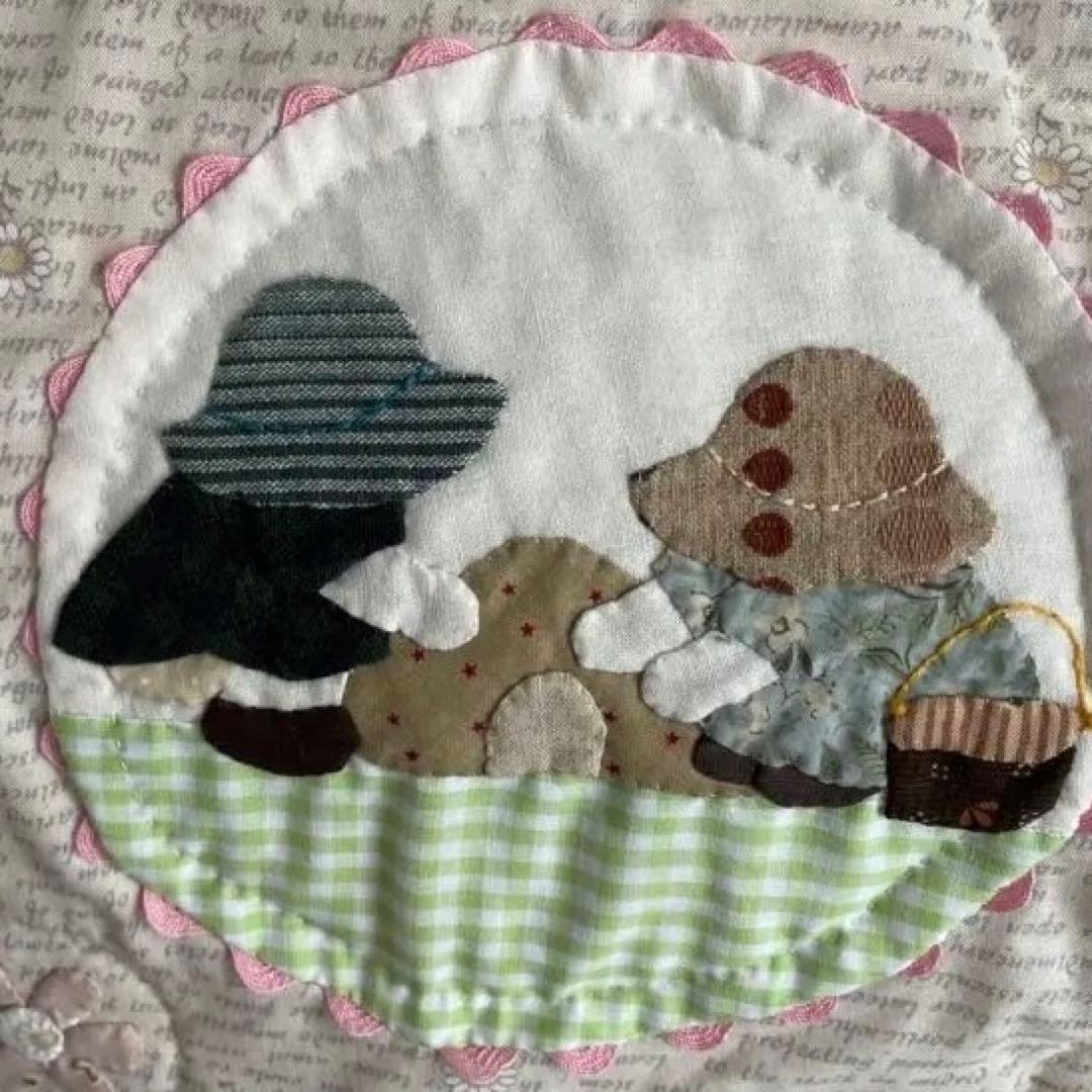 ★スーちゃんとお花のタペストリー★ハンドメイド・パッチワーク