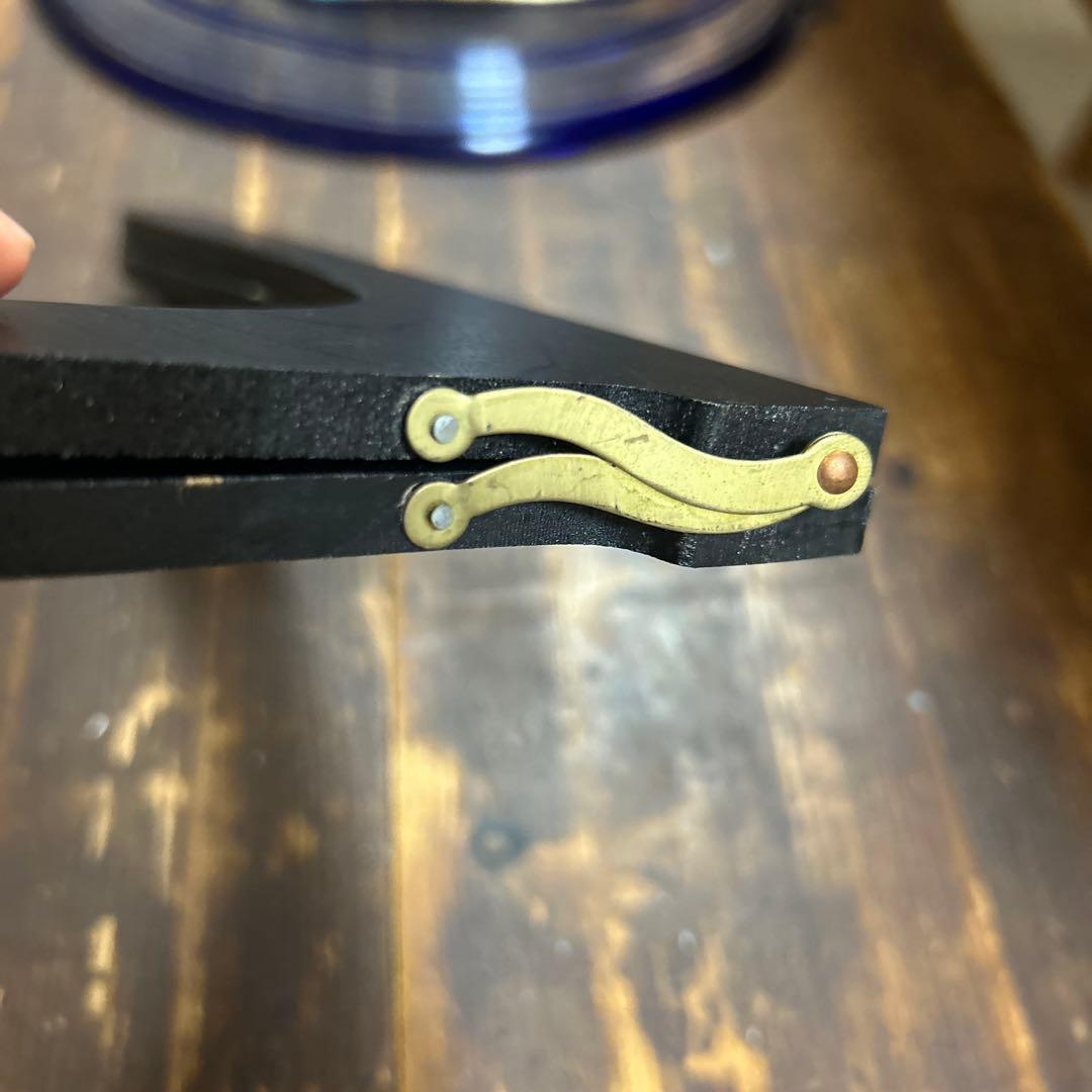 ガラス作家　岩田久利 作 硝子皿 銘 波文　岩田硝子　　プレートスタンド付き