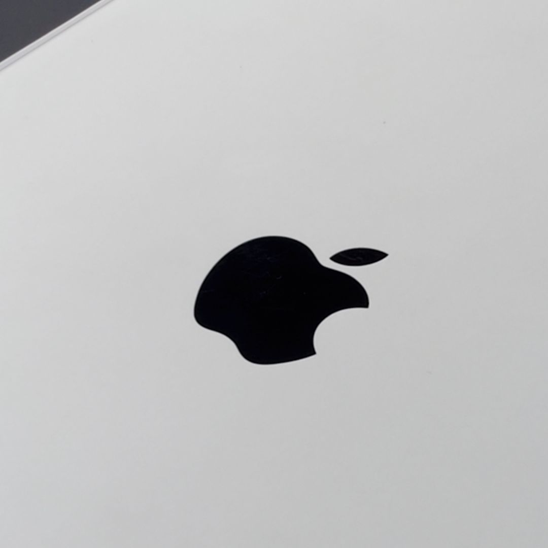 【超美品】iPad Air 2 Wi-Fi + Cellular 第2世代