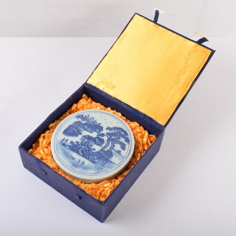 中国　書道具　青花　山水文　円式陶硯　V　8477