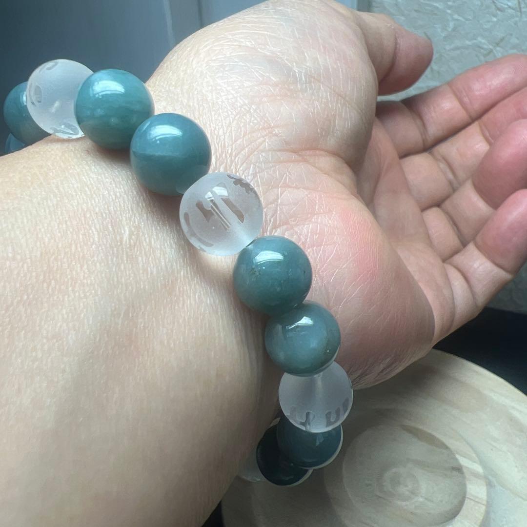 六字真言水晶と九眼天珠翡翠のブレス