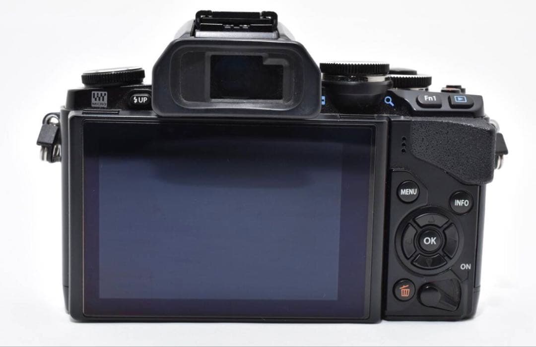 OLYMPUS OM-D E-M10 ミラーレスカメラ セット