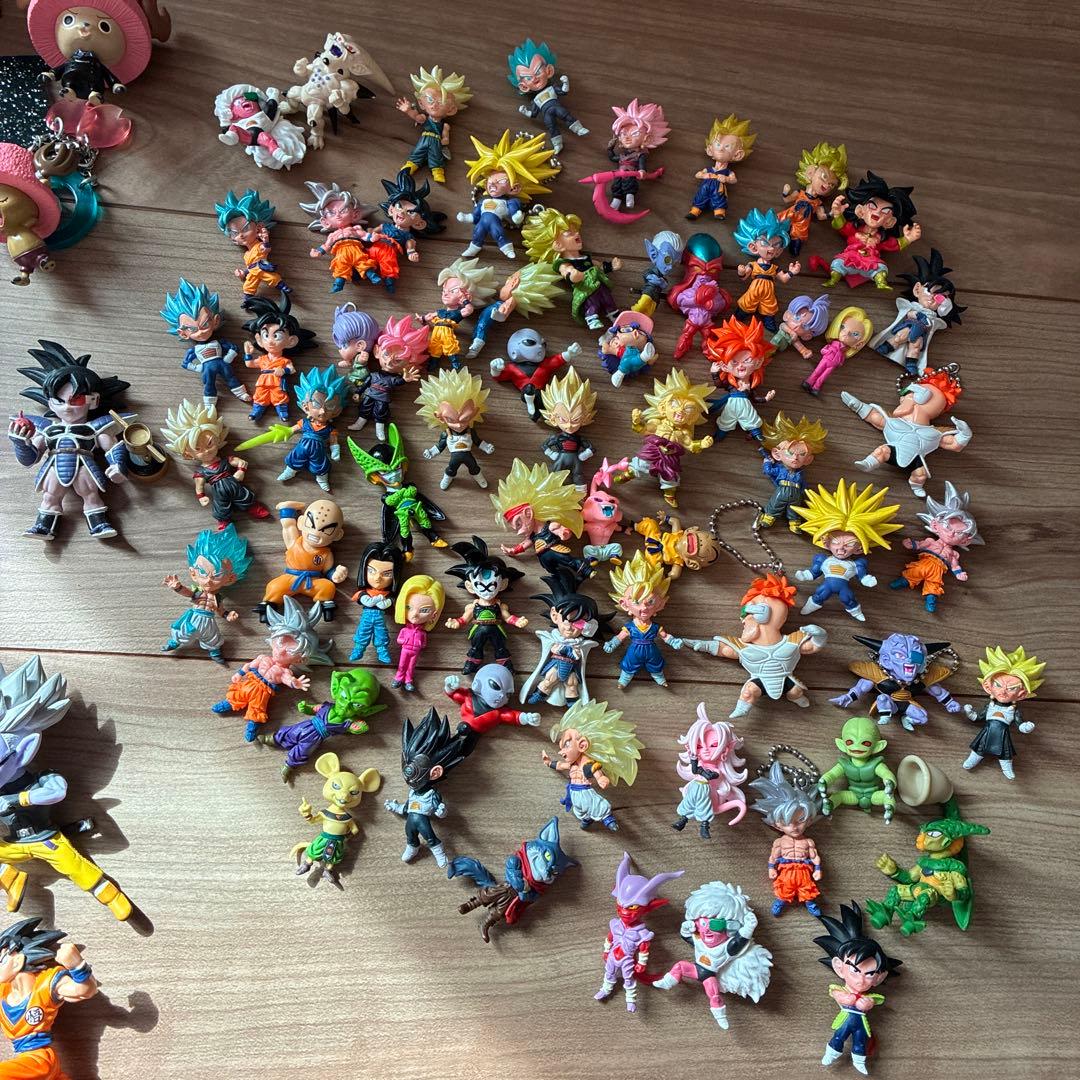フィギュア　まとめ売り　ガチャガチャ　ドラゴンボール　ワンピース等　100体以上