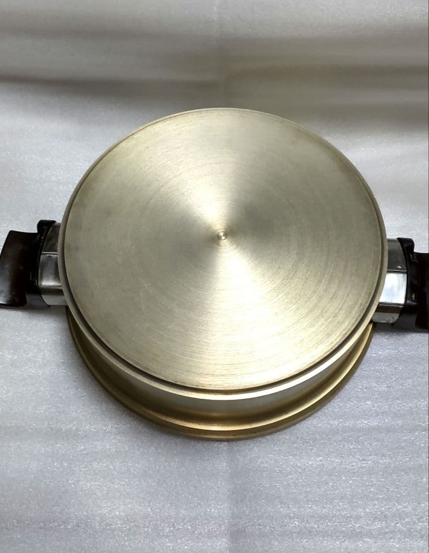 【希少 品】しばのキッチン 両手鍋 最高級ゴールドシリーズ