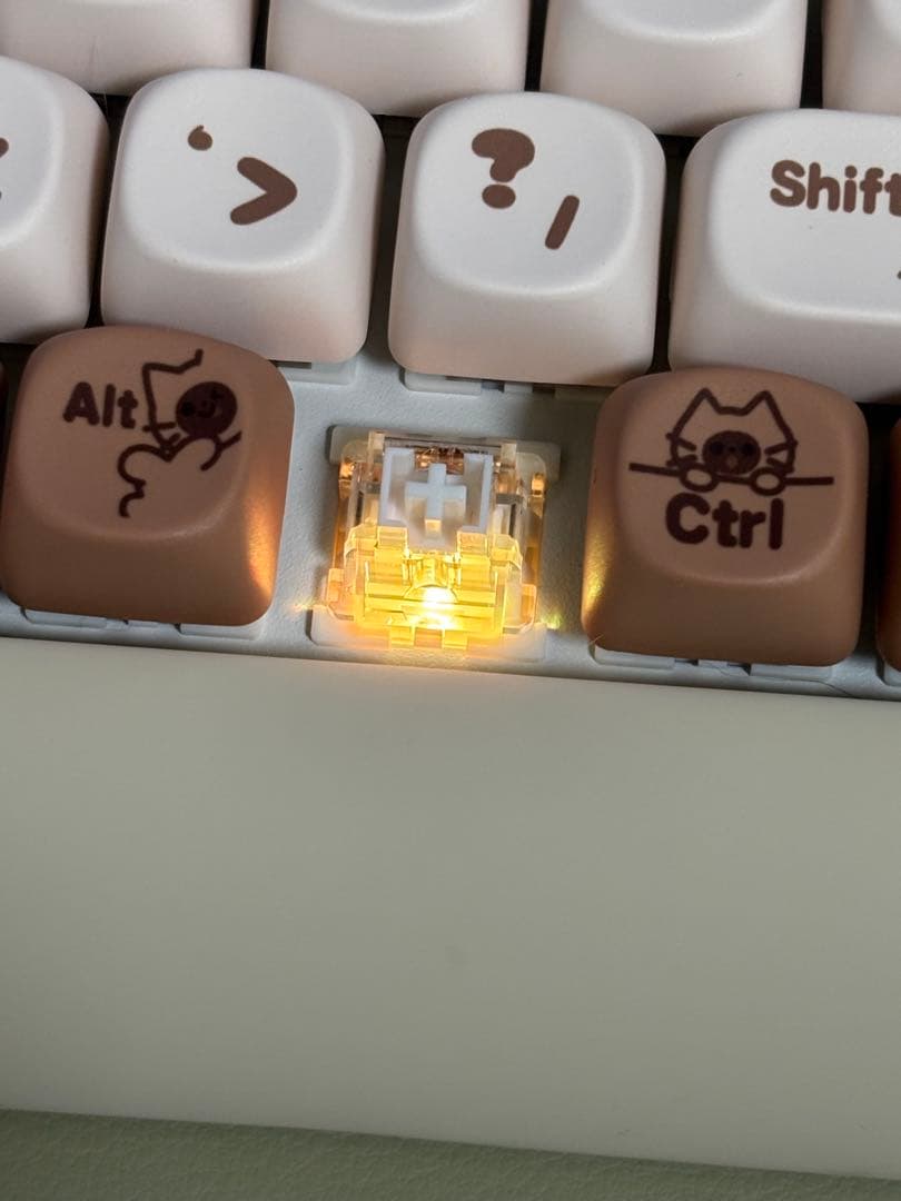 YUNZII C68 ブラウン/ミルクスイッチ