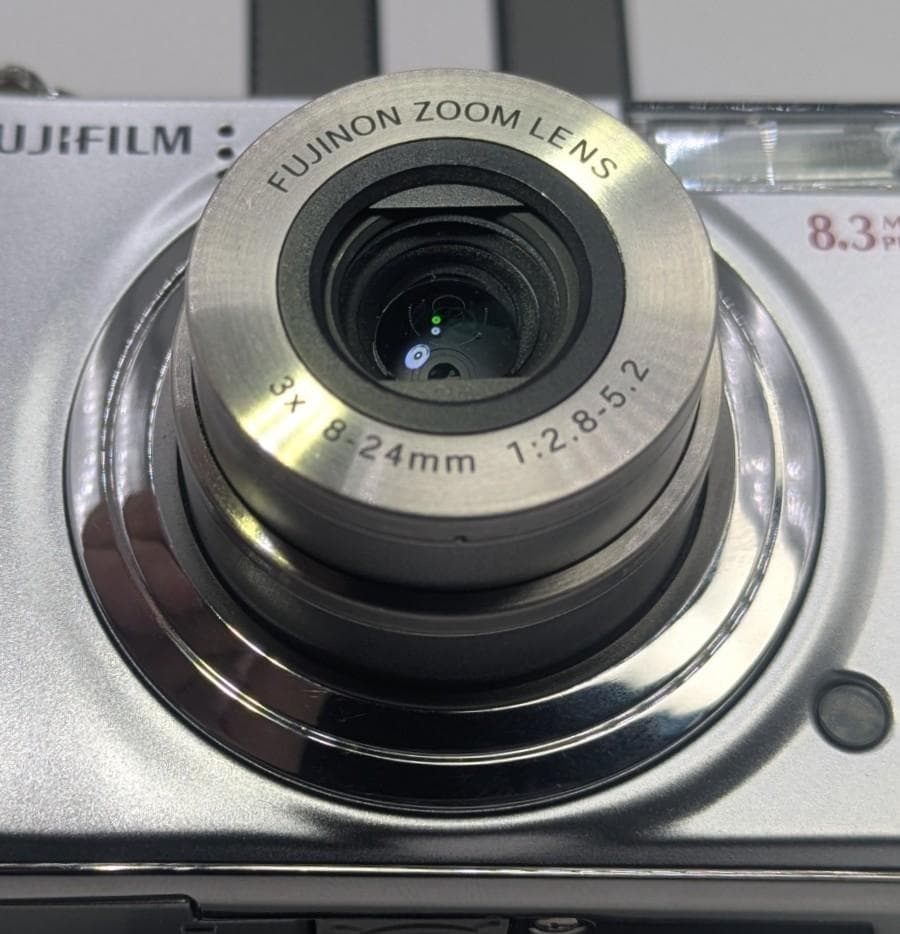 美品 Fujifilm FinePix A800 コンパクトデジタルカメラ