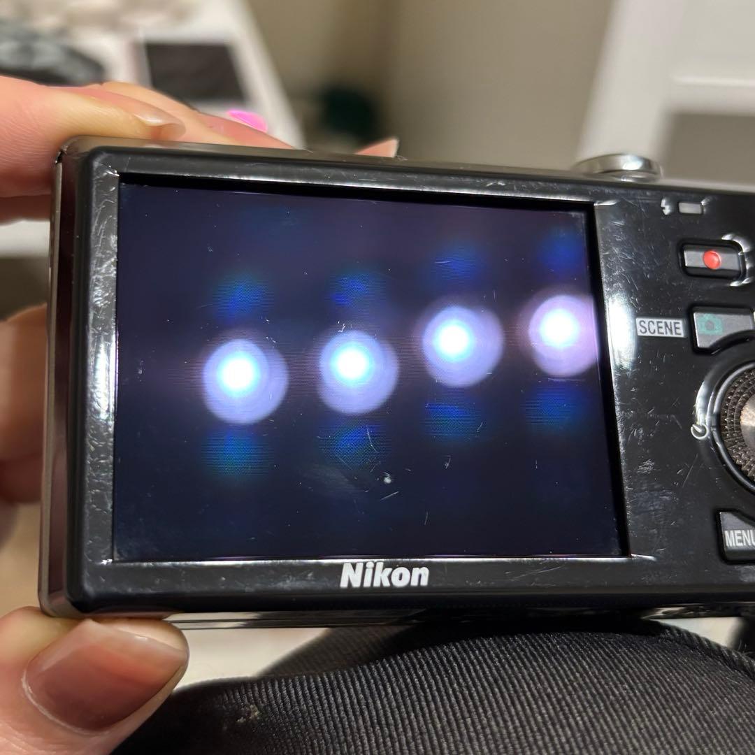 NIKON COOLPIX S6000 デジカメ　ジャンク品