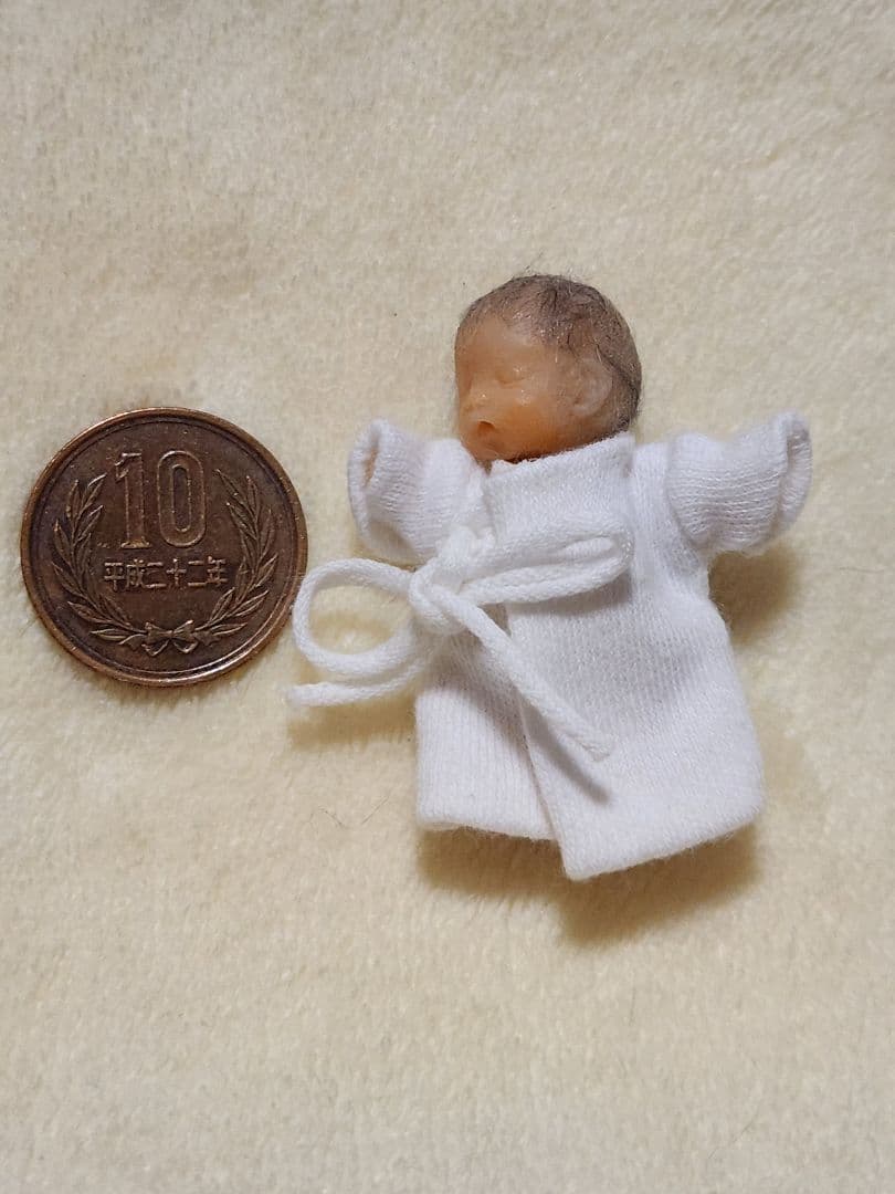 3日迄☆特価　樹脂粘土ベビー　リボーンドール　ミニチュア　ドールハウス