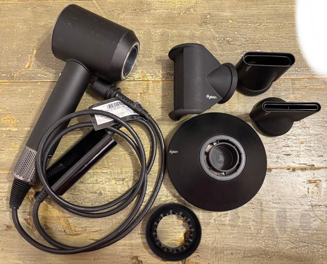 dyson ダイソン HD08 ドライヤー