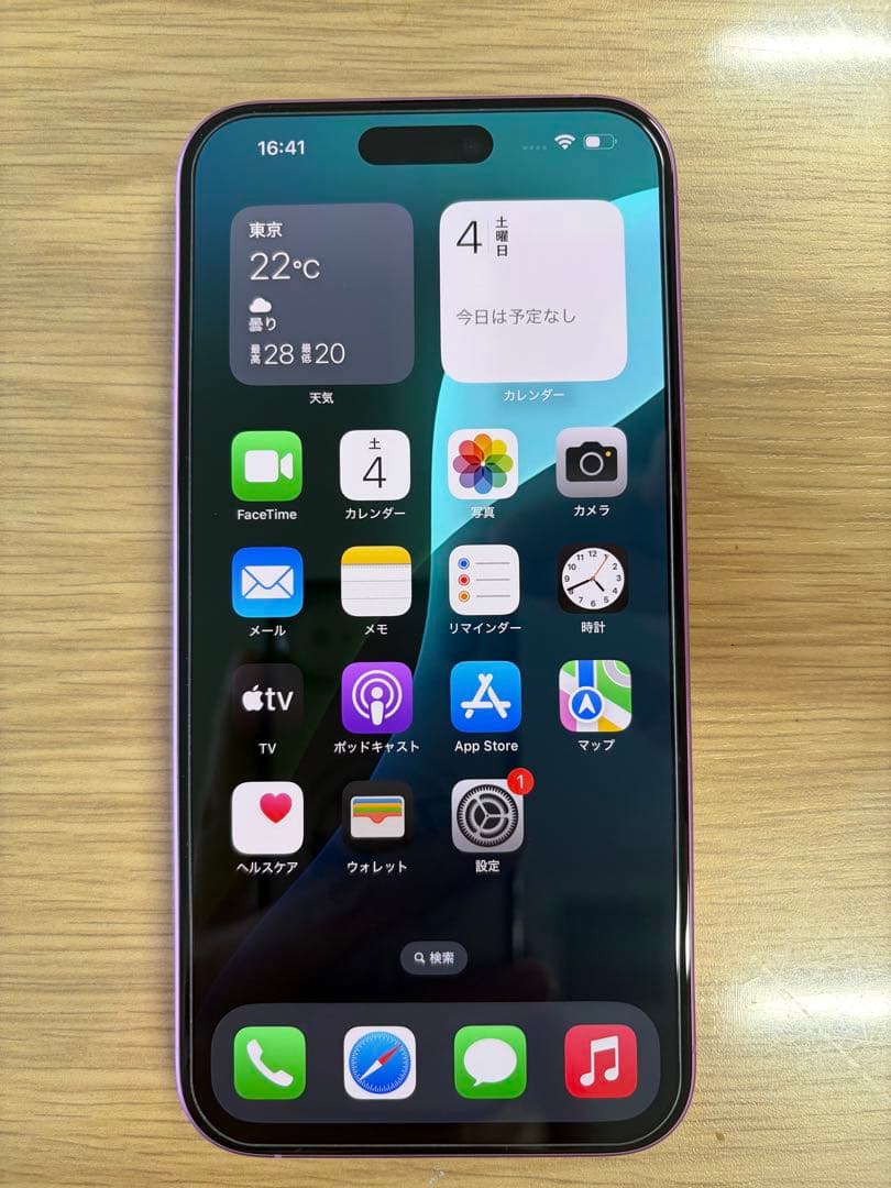 iPhone 16 Plus auデモ機