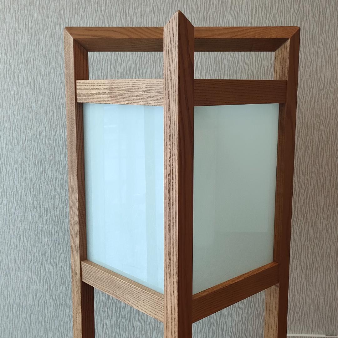 ＜希少＞　カリモク　照明　フロアライト　天然木　棚付き