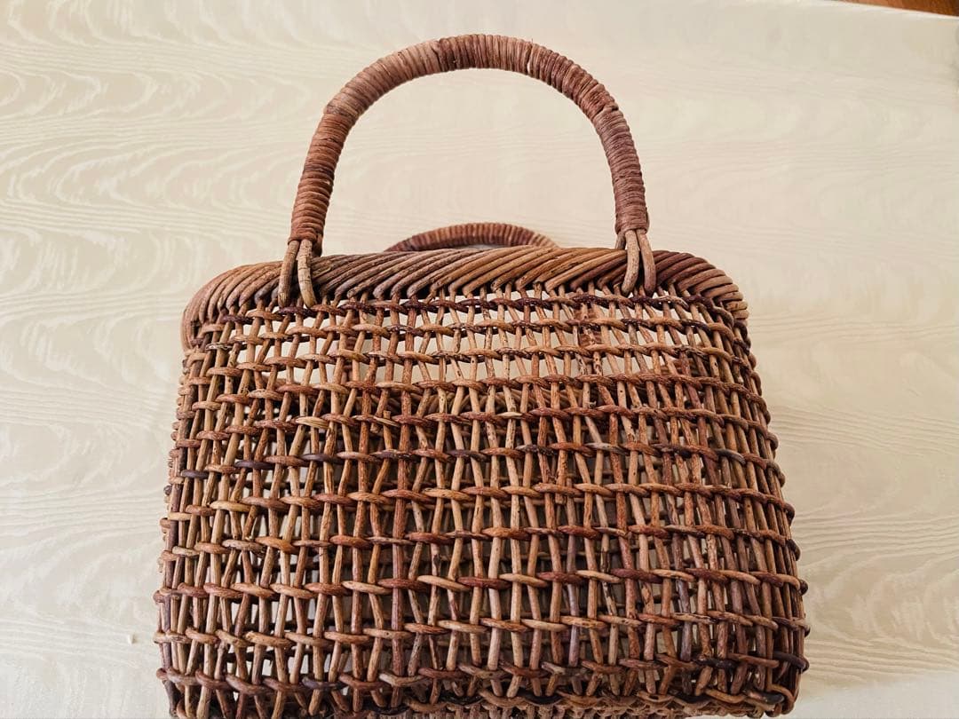 中川原信一さんのあけびかごバッグ