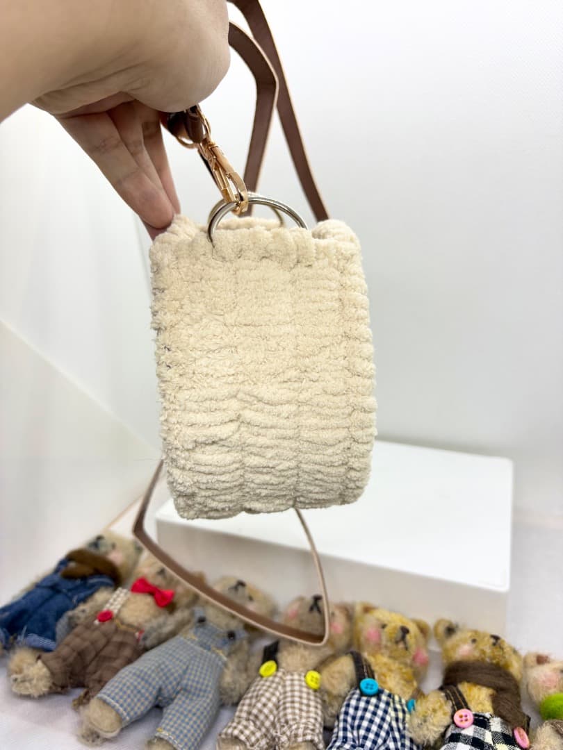 A猫 小さなクマのぬいぐるみバッグ【ハンドメイド ぬいぐるみ 羊毛フェルト