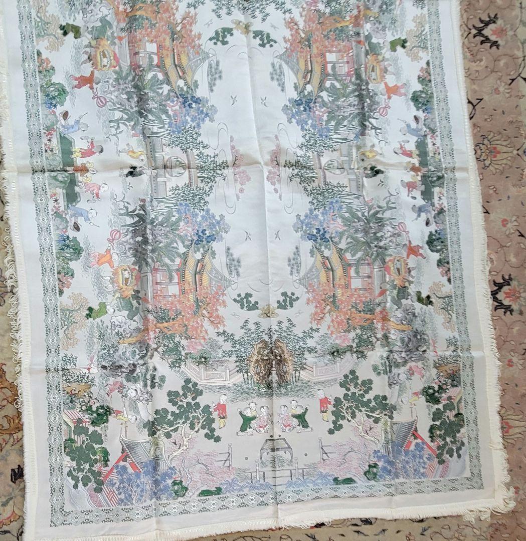 中国産 シルク製　テーブルクロス　長方形 98×140cm ブランド　錦花 新品