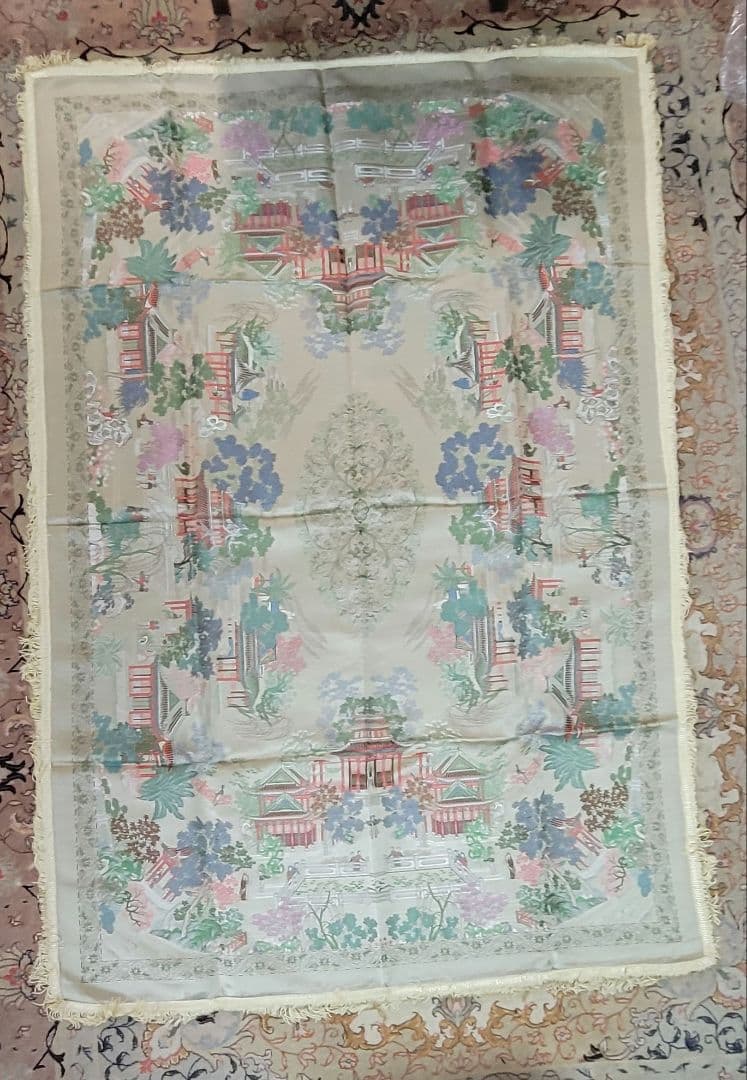 中国産 シルク製　テーブルクロス　長方形 98×140cm ブランド　錦花 新品