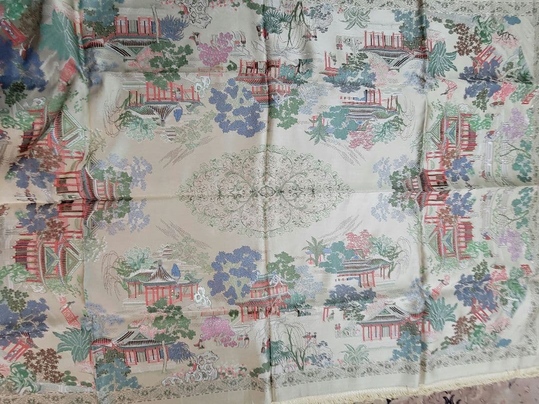 中国産 シルク製　テーブルクロス　長方形 98×140cm ブランド　錦花 新品