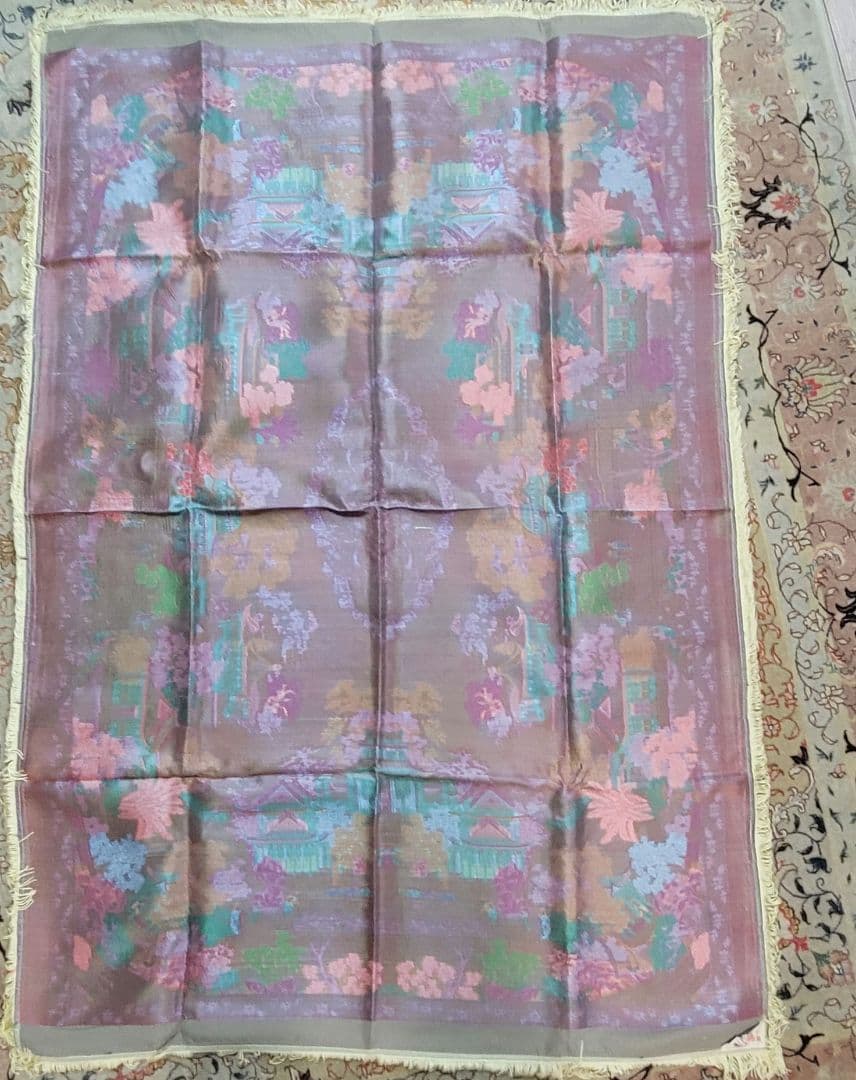 中国産 シルク製　テーブルクロス　長方形 98×140cm ブランド　錦花 新品