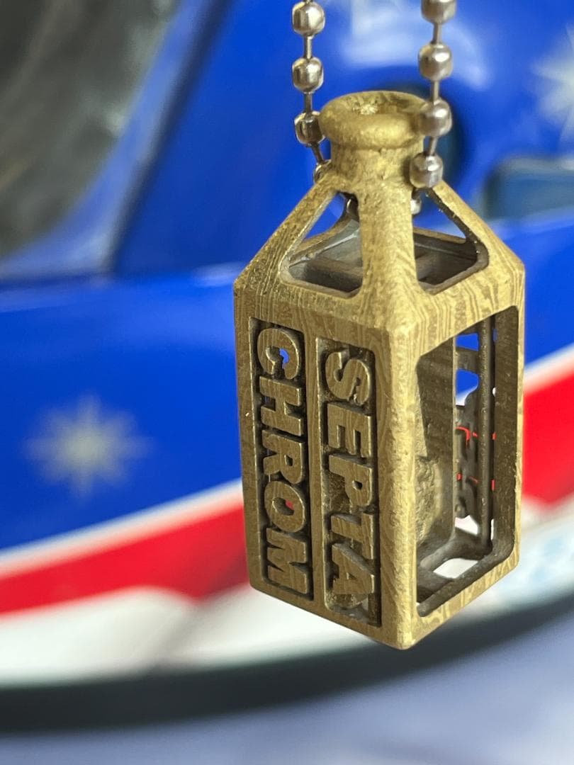 「バイクガレージ　スピードの記憶」オーダーメイドボトル型ネックレス