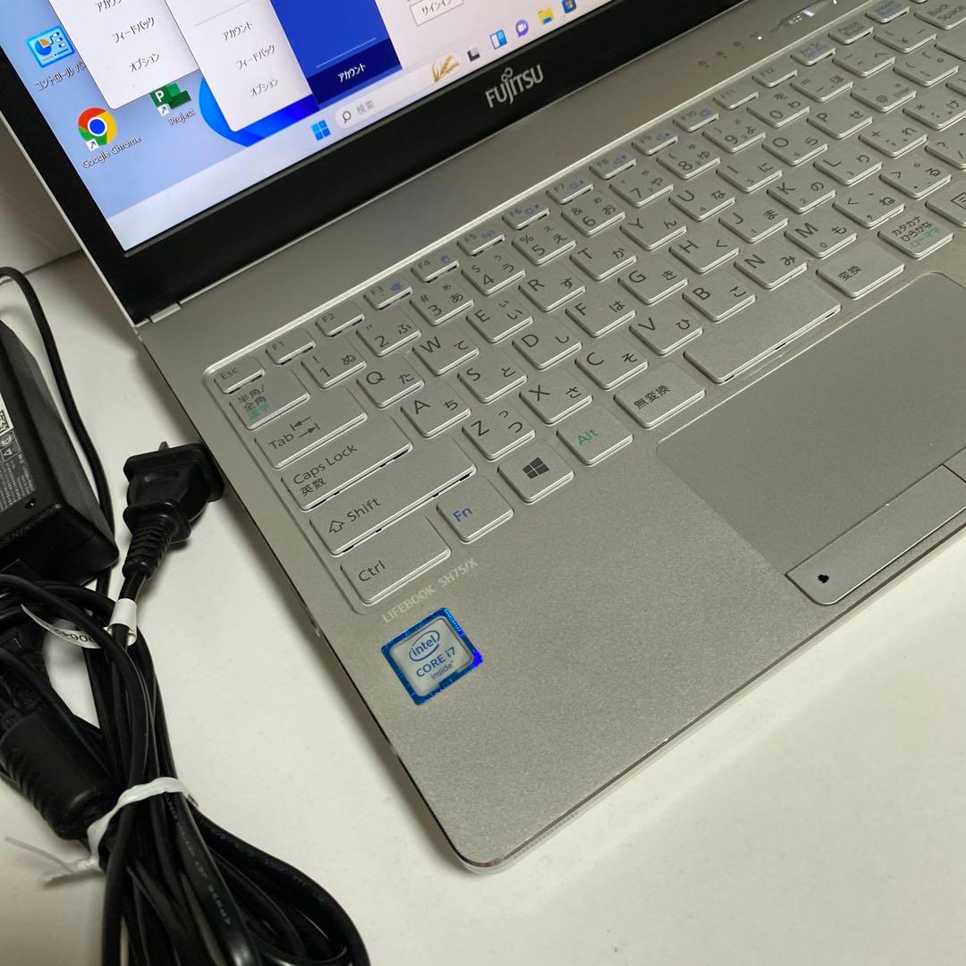 Windows11オフィス2024年Corei7 SSD メモリ8GB 富士通