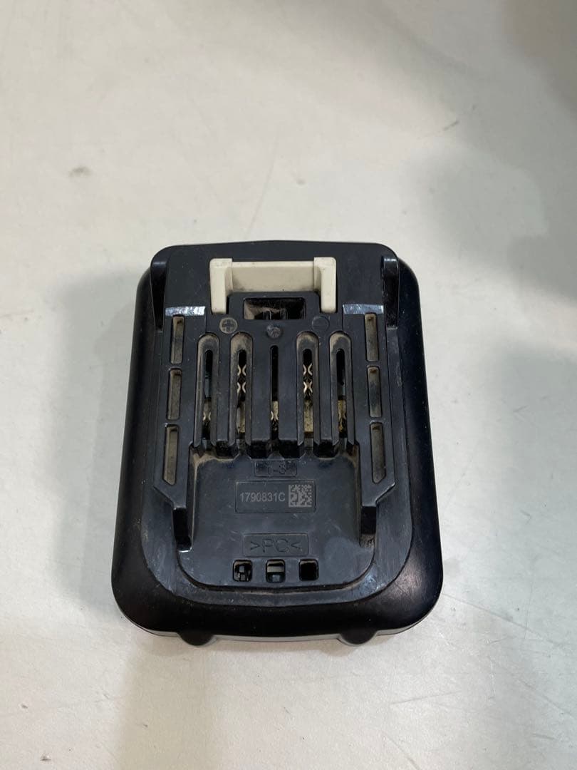 Makita MR108 Bluetooth スピーカー