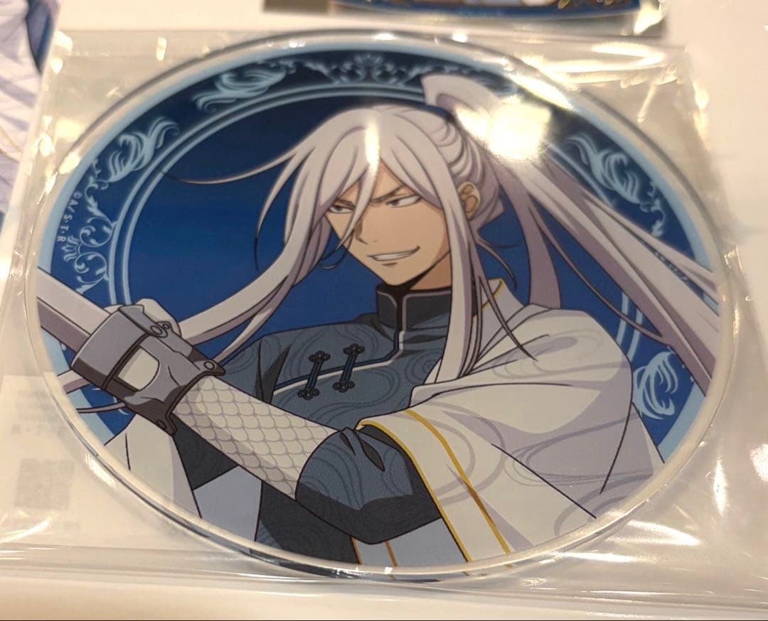 新商品　REBORN 武技絢爛　マルイ　スクアーロ　缶バッジ　カード　アクコ