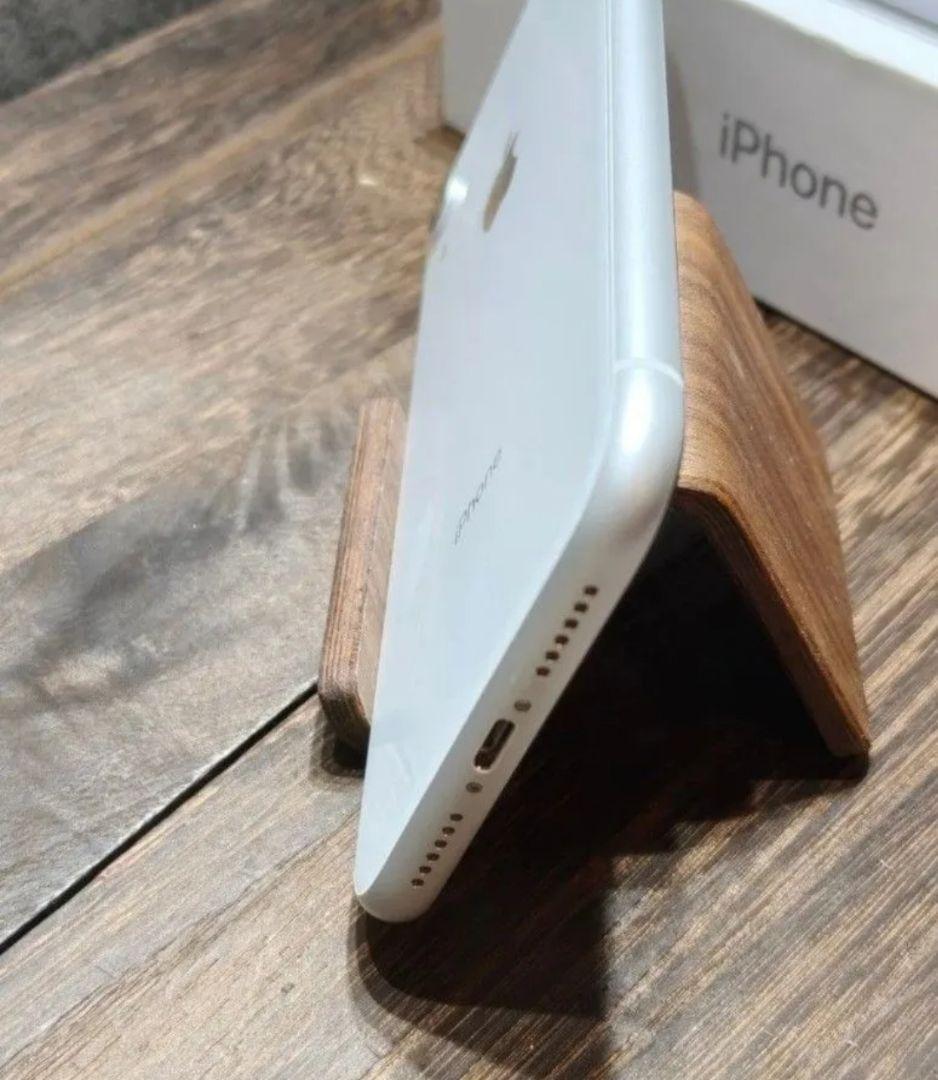 美品 iPhoneXR 64GB SIMフリー スマホ