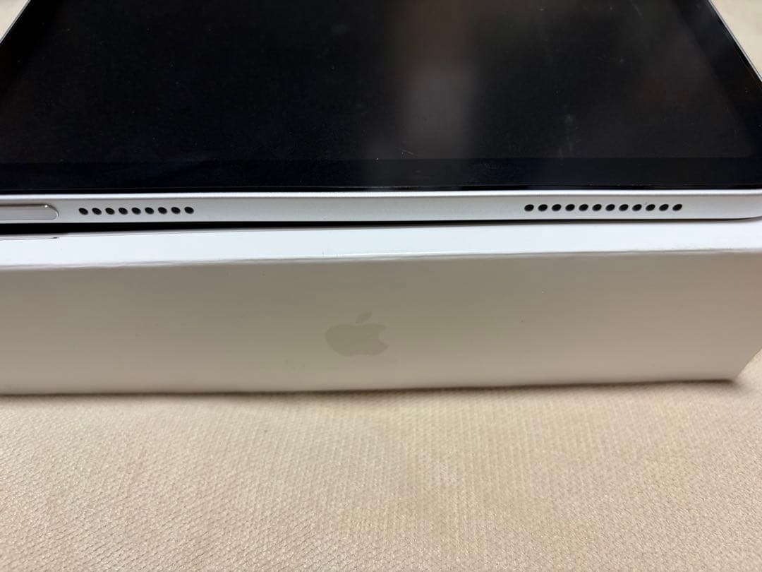 【美品】iPad 第10世代 Wi-Fi 64GB シルバー