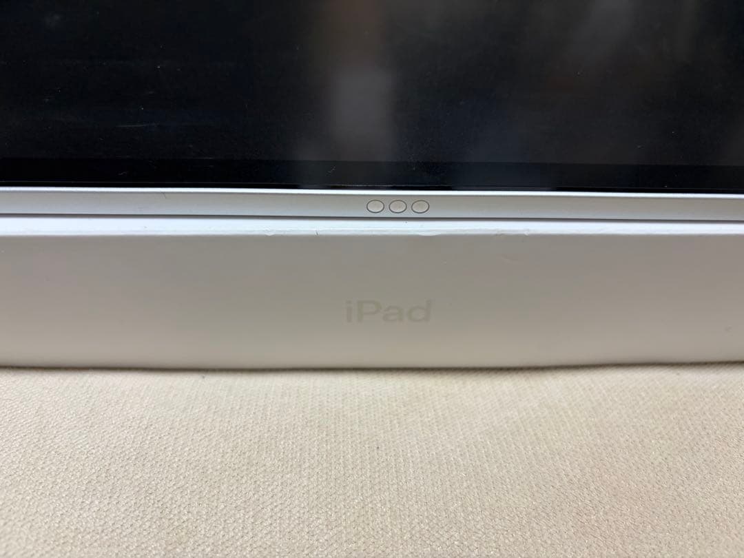 【美品】iPad 第10世代 Wi-Fi 64GB シルバー