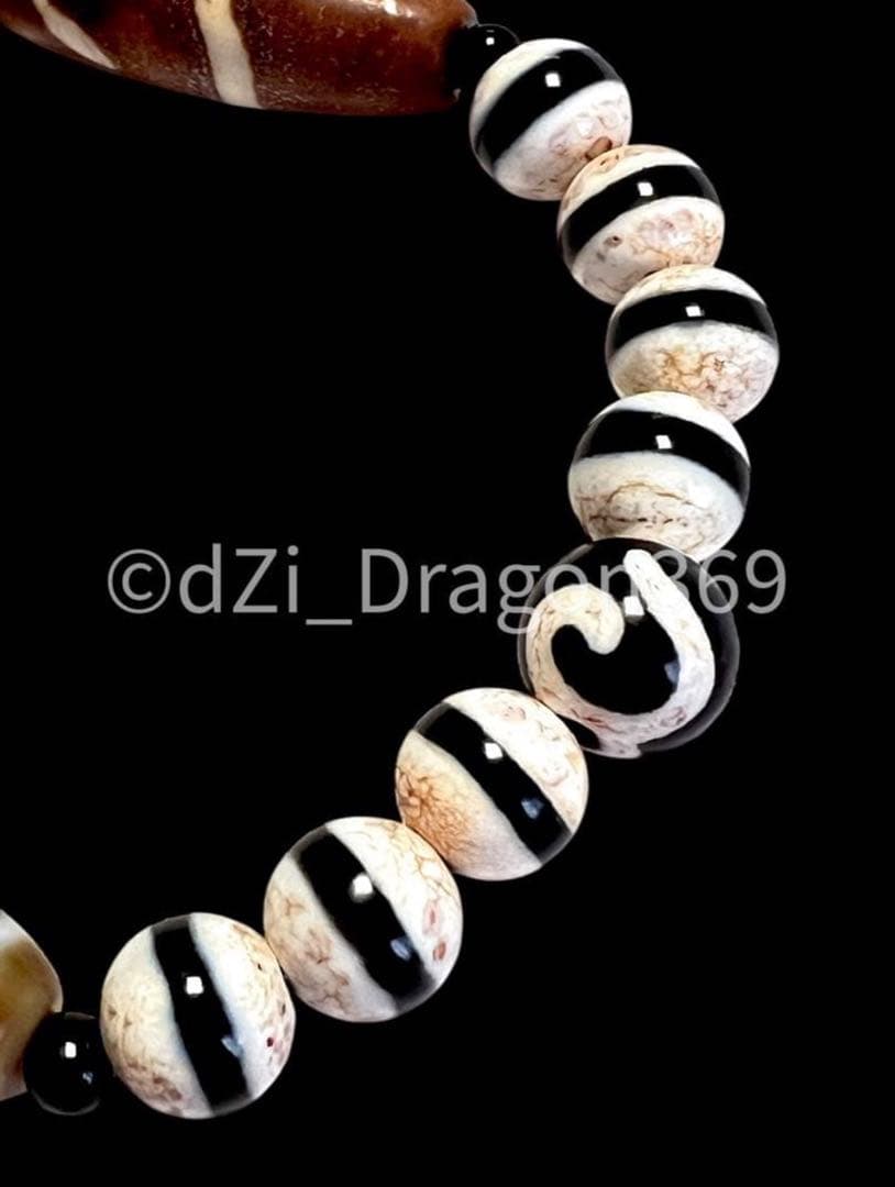 dZi beadsジービーズ 上肯 老礦手工藏伝仏龍眼梵字天珠のブレス