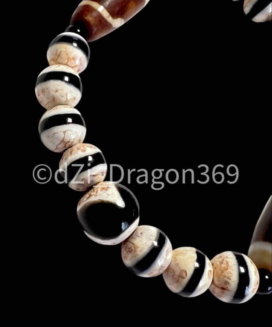 dZi beadsジービーズ 上肯 老礦手工藏伝仏龍眼梵字天珠のブレス