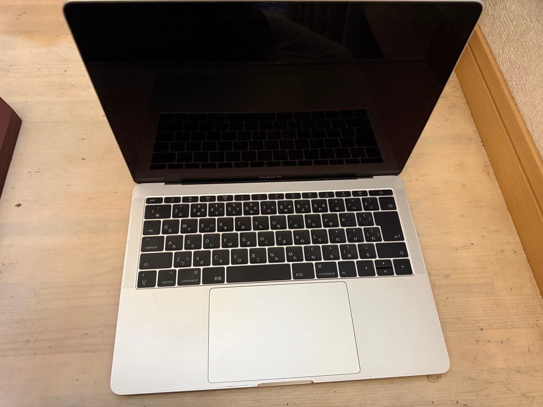 ガ*テ様 MacBookPro 2017 16GB 256GB シルバー 訳あり