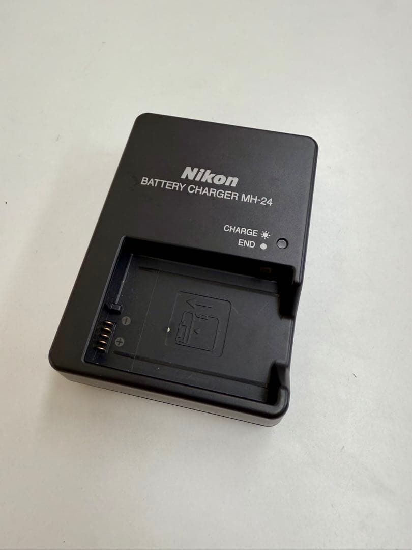 【美品】一眼レフ Nikon D5600 ダブルズームキット 単焦点レンズ 他