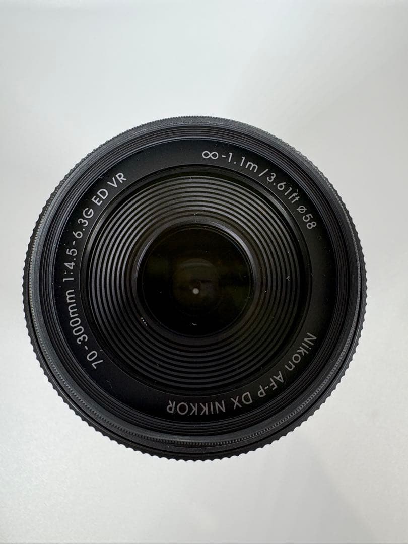 ニコン Nikon D5600 ダブルズームキット デジタル 一眼レフカメラ