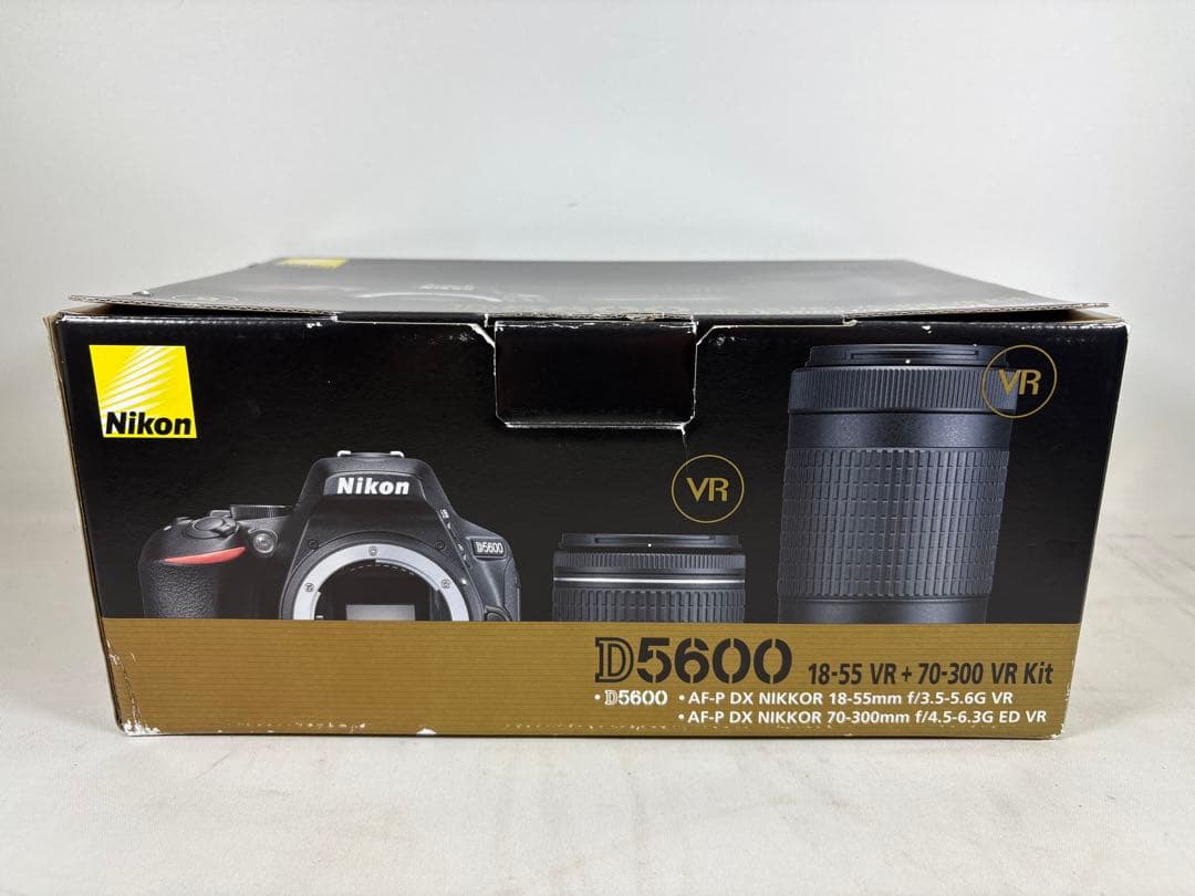 ニコン Nikon D5600 ダブルズームキット デジタル 一眼レフカメラ