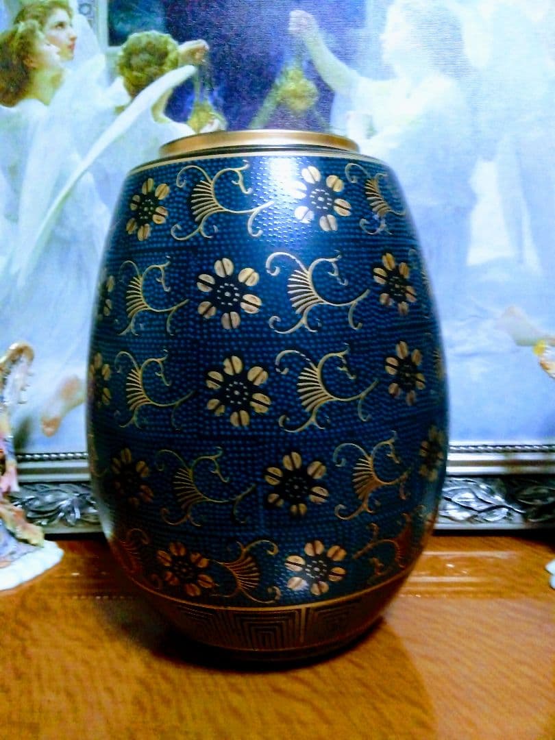 青色花柄陶器花瓶