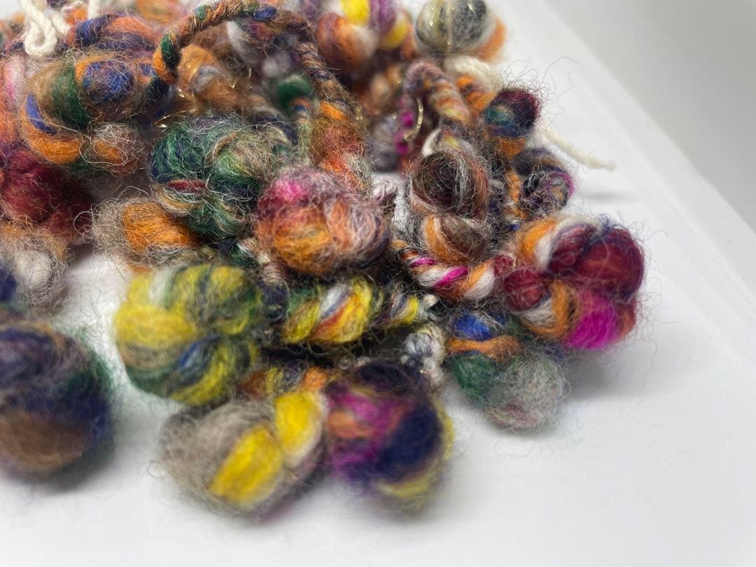 アートヤーン(251)  約25g  715円