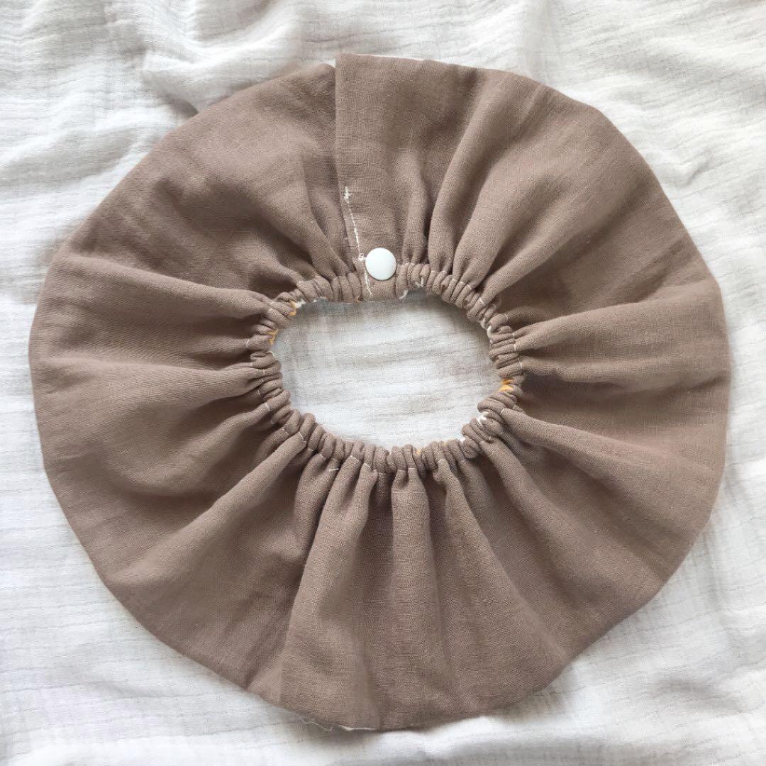 ★まるまるイエロー×モカ★ ハンドメイド　リバーシブル　スタイ